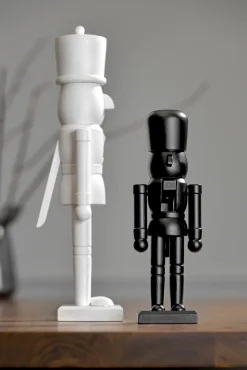 casaNOVA Weihnachten Dekofigur Nussknacker 28 cm schwarz