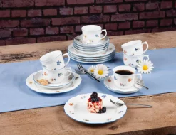 Seltmann Weiden Milchkännchen 240 ml SONATE NOSTALGIE Weiß mit Streublumendekor